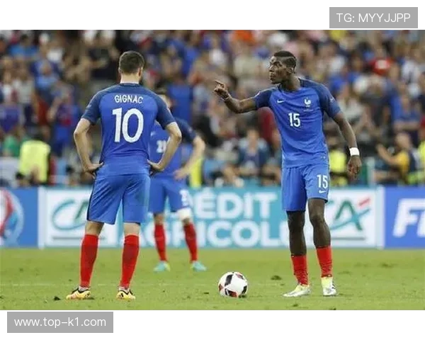 博格巴与坎特中场推进分化及控球倾向偏移