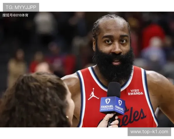 哈登这生活真是逆天，一个月花钱比咱俩年工资还多吧？