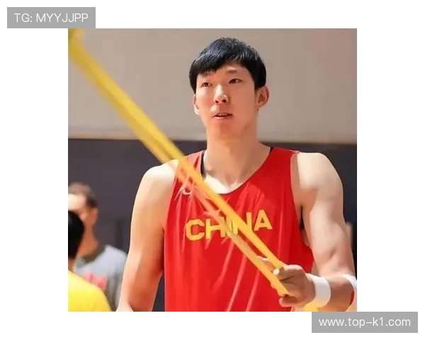 周琦那副豪宅里连个塑料椅子都显得太普通了？