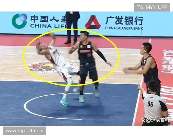 假摔判罚标准是什么？篮球规则中如何界定故意摔倒行为及对应判罚？